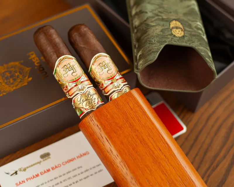 Hold, Flip, or Trade: How Serious Collectors Decide What to Do With Their Most Valuable Sticks